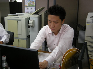 http://www.kanesa-f.com/blog/fujiwaraya/assets_c/2010/07/%E7%94%B0%E4%B8%AD%E4%B8%BB%E4%BB%BB-thumb-320x240-176.jpg